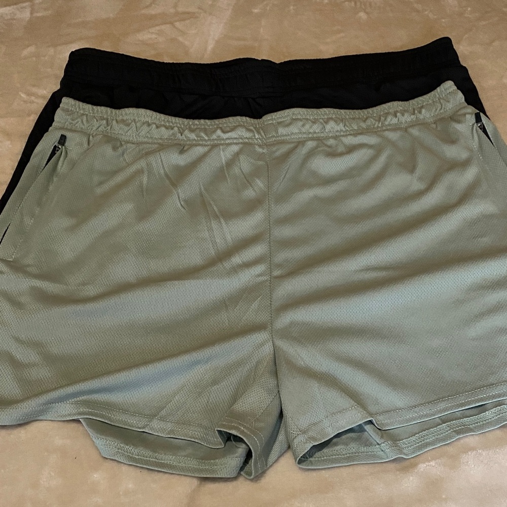 Real Essentials men’s size 2XL athletic shorts